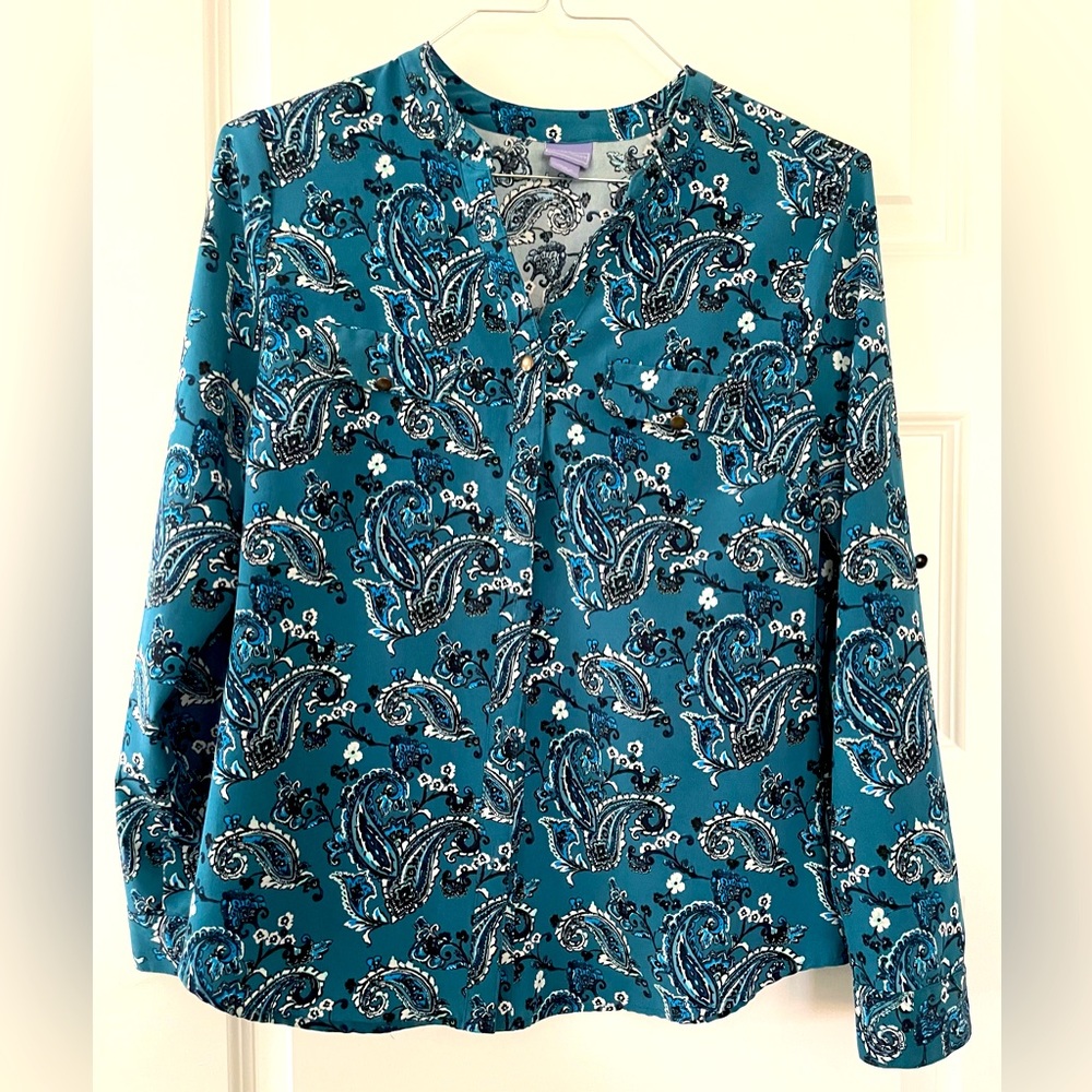 Laura Scott teal paisley long sleeve blouse. Perfect for casual wear.